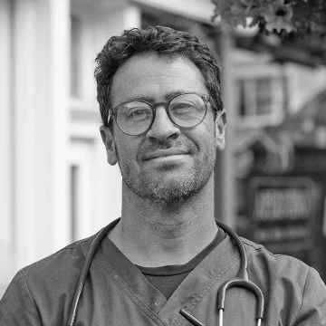 Dr Airan Santana