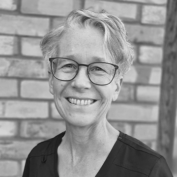 Dr Vanessa Nichols